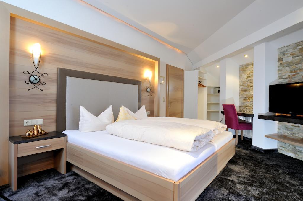 Hotel Garni Stefanie Ischgl Rom bilde